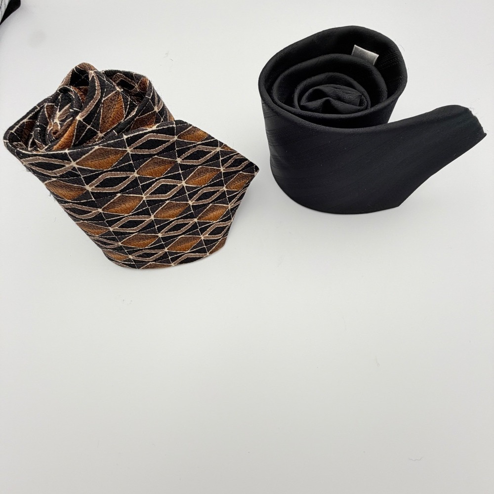 Lot of 2 Mens Ties Pierre Cardin Black Stripe & Isaac Zelcer Geometric Diamond